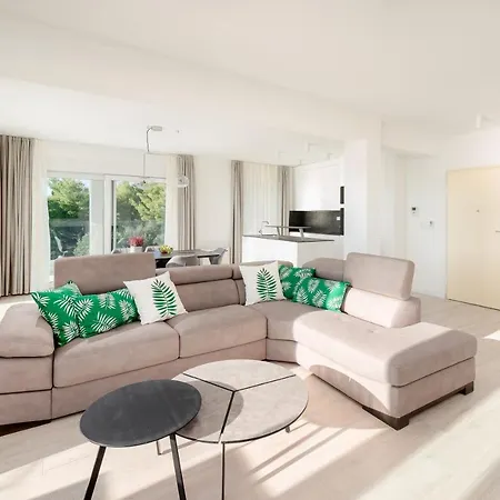 Luxury Apartman Promajna